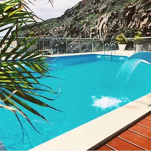 https://apartamentos-tapahuga.in-canary-islands.com